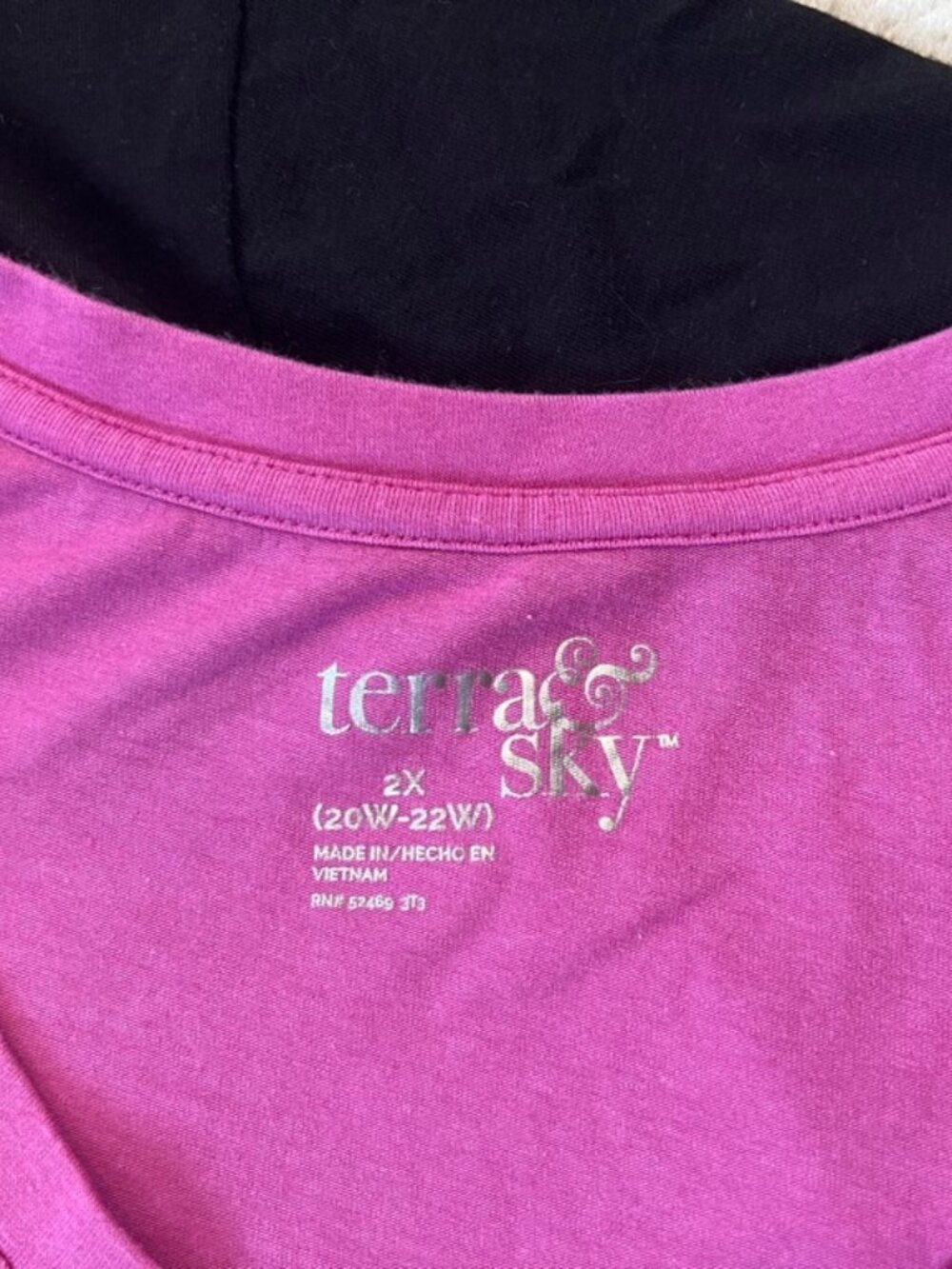 2 Tees! Size 2X Terra & Sky V-Neck SS - Picture 2 of 5